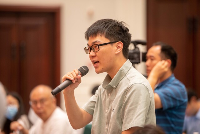 新华社记者.jpg