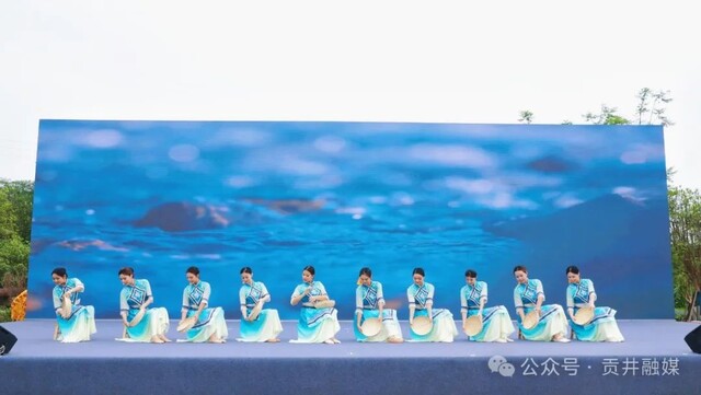 ▲成佳镇《采葑采菲》