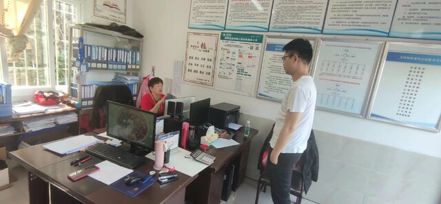 区人大办持续到帮扶村（社区）开展疫情防控等工作