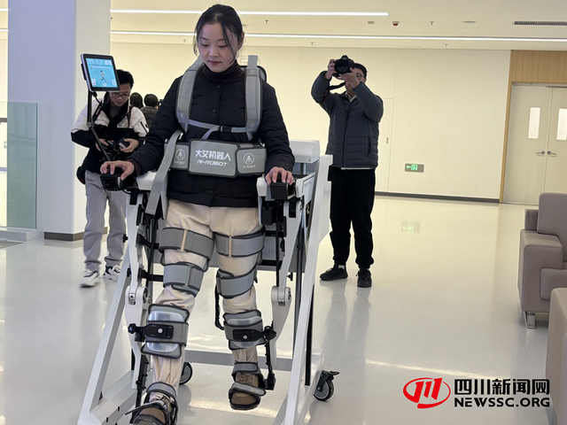 西南医科大学附属天府医院新设备展示_副本.png