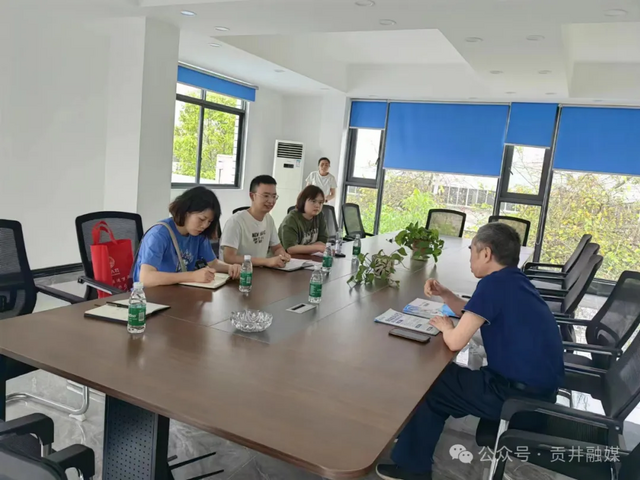 ▲前往到广联航空（自贡）有限公司、自贡新元素汽车销售服务公司宣传工伤保险政策