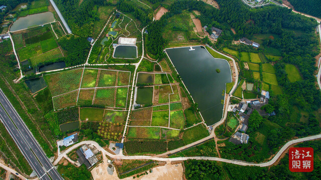 四好农村公路2_1.jpg
