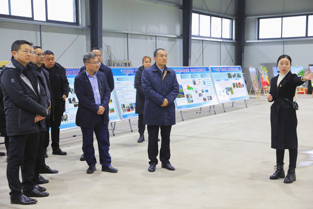 ▲建设镇刘家村经济联合社水果集散中心现场