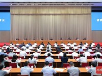 王晓晖主持召开省委警示教育会