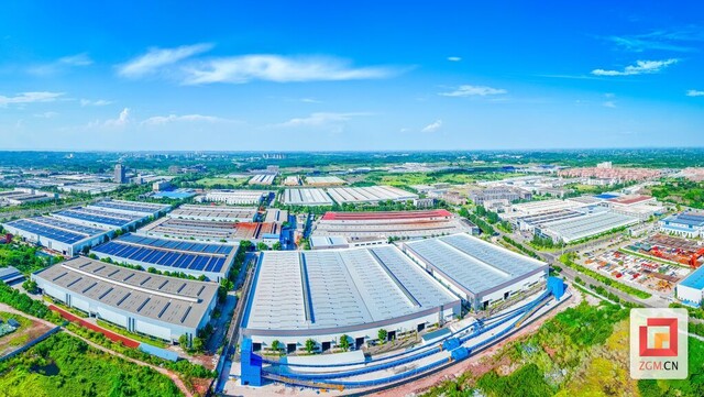 连片的现代化厂房，勾勒出自贡工业高质量发展的崭新图景。记者 宋姿熠 摄.jpg