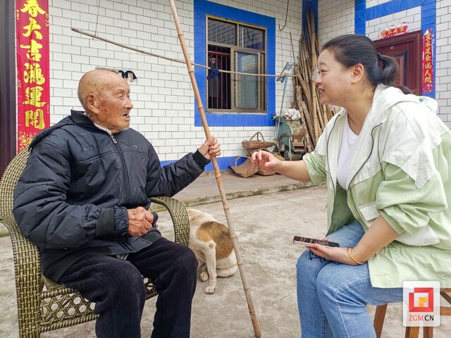 6.拜访百岁老人.jpg