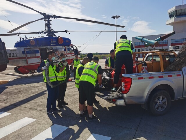 在自贡市贡井区航空产业园凤鸣机场准备起飞任务